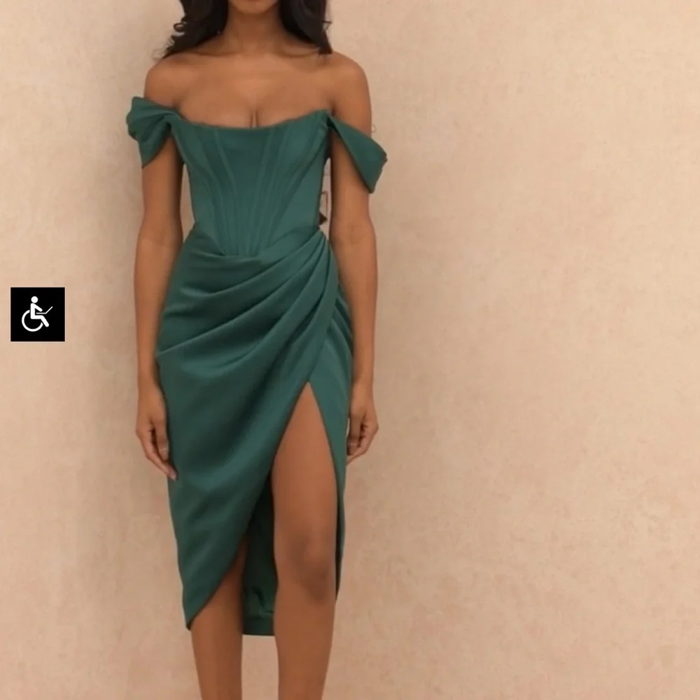 House of cb Loretta dress in size M green bustier - Picture 1 of 7